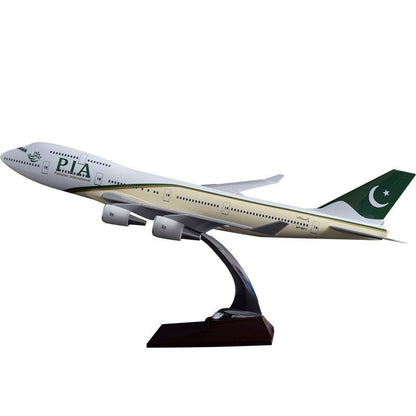 Boeing 747 PIA