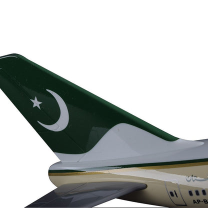 Boeing 747 PIA