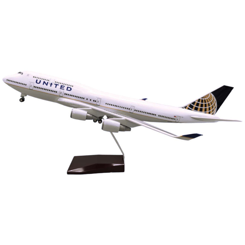 Boeing 747 United